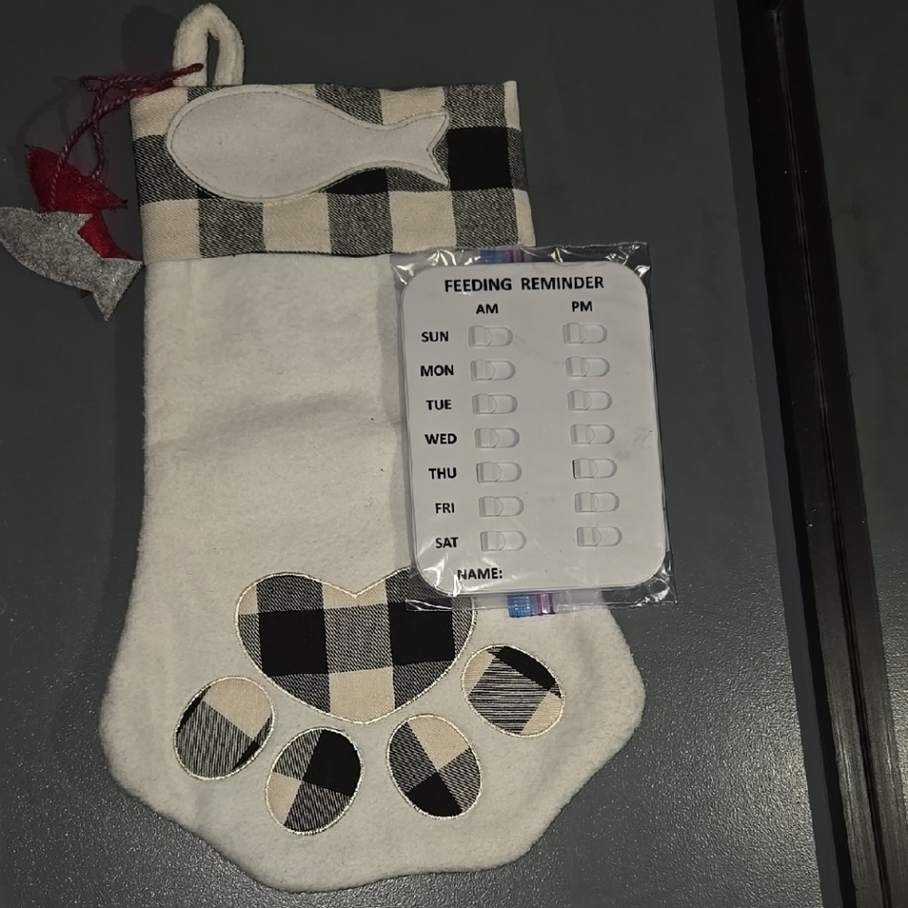 🏷 [30% 2+] Cat Stocking w/ Free Stuffer